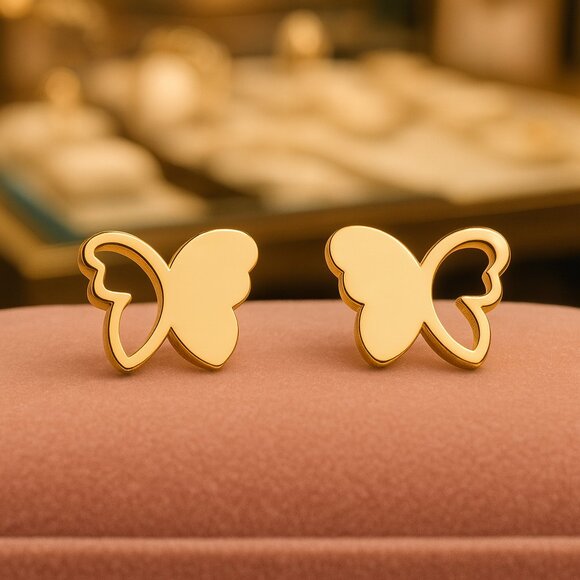 🆕️Glamorous 18K Gold-Plated Butterfly Stud Earrings Minimalistic Fashion Style - Picture 5 of 11